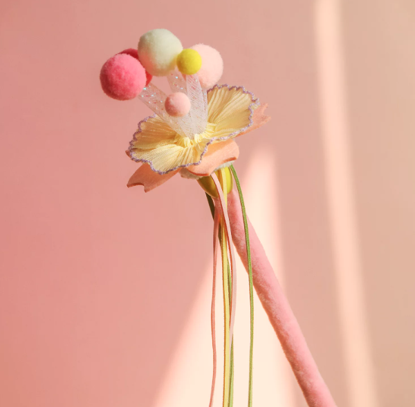 Rainbow Magic Flower Bouquet Cat Teaser Wand